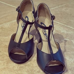Leather capezio peep toe T strap dance shoe